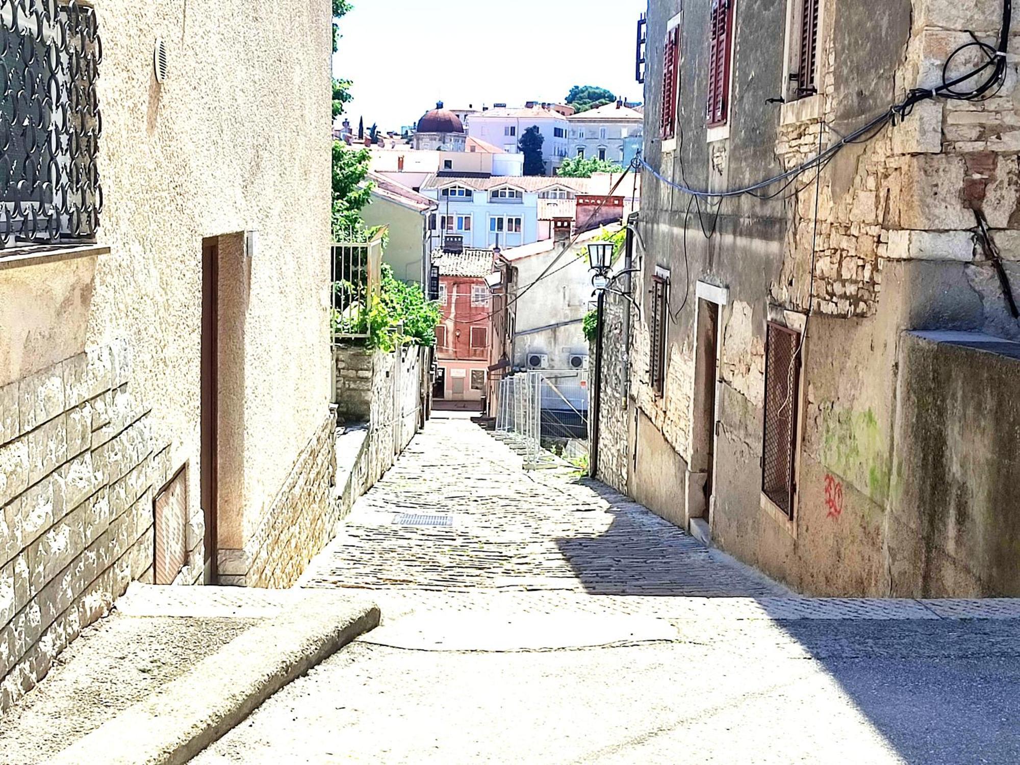 Center - With A Beautiful Terrace * Pula