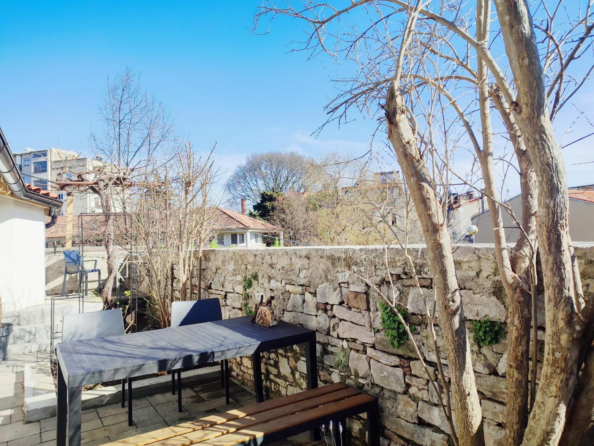 Apartman Center - With A Beautiful Terrace