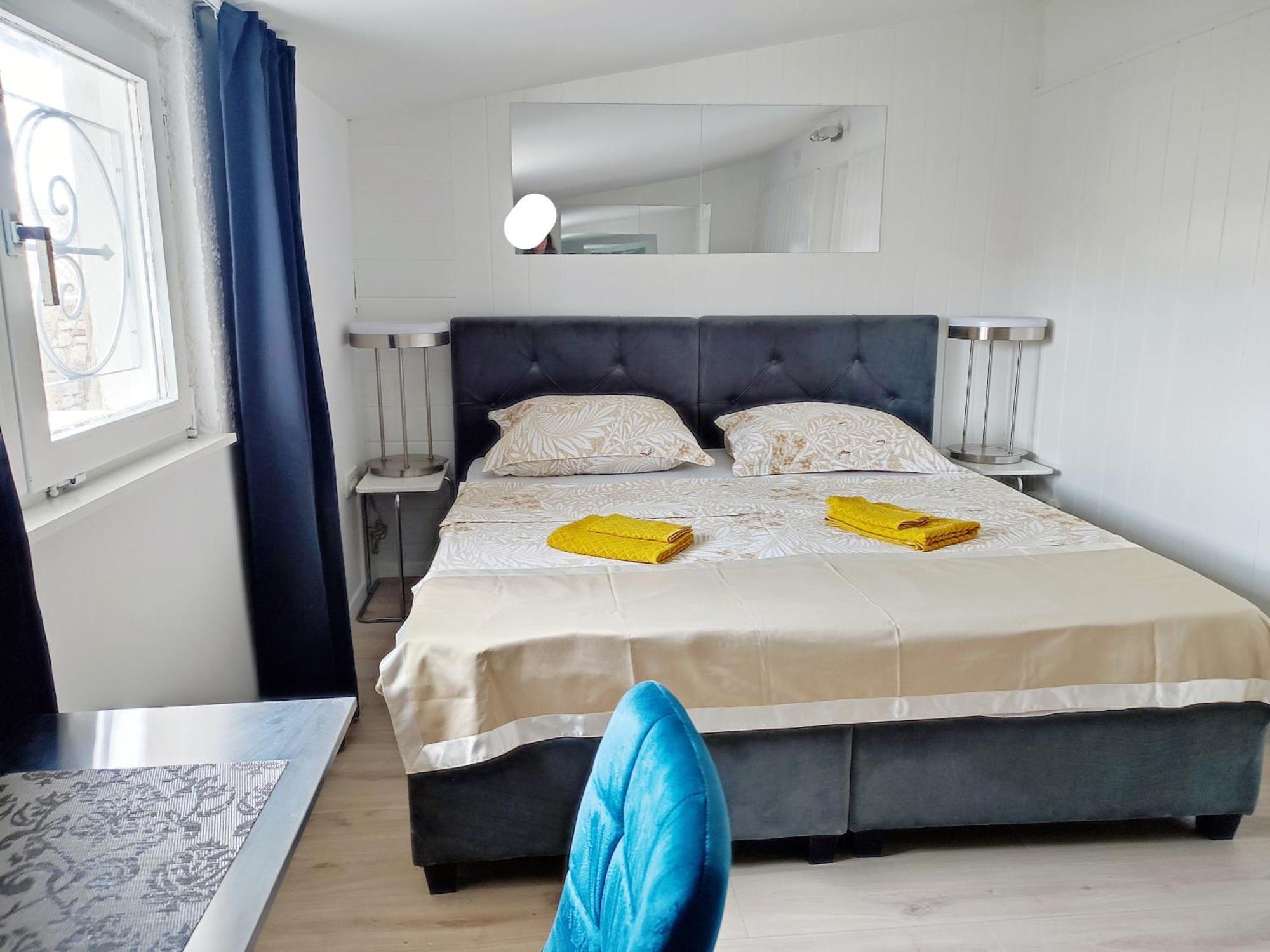 Apartman Center - With A Beautiful Terrace Pula